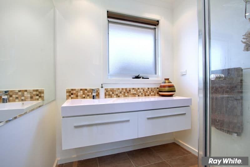 9 Van Ness Avenue, MORNINGTON VIC 3931, Mornington - Thumbnail 7