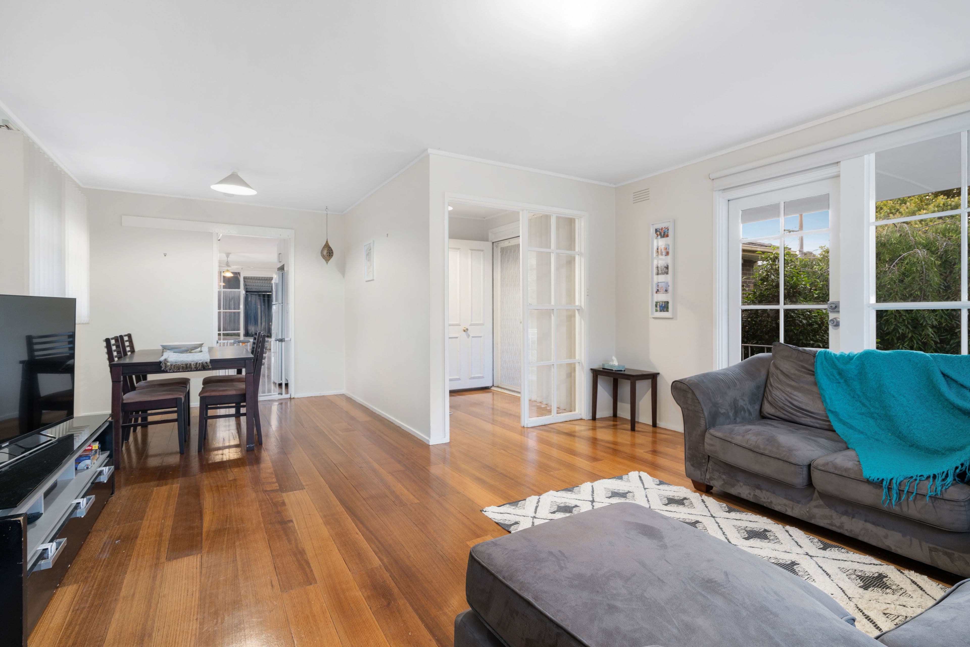 10 Van Diemens Crescent, Park Grove, Park Grove - Thumbnail 4