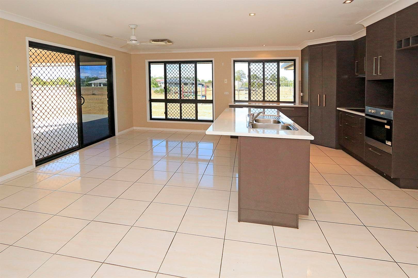 40 Robertson Road, Gracemere QLD 4702, Gracemere - Thumbnail 5