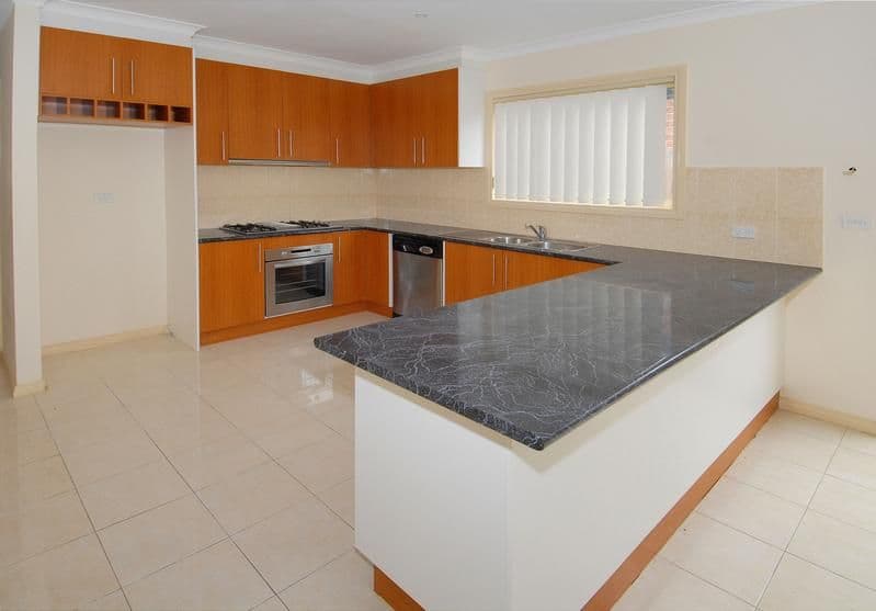 68a Charter Road West, SUNBURY VIC 3429, Sunbury - Thumbnail 2