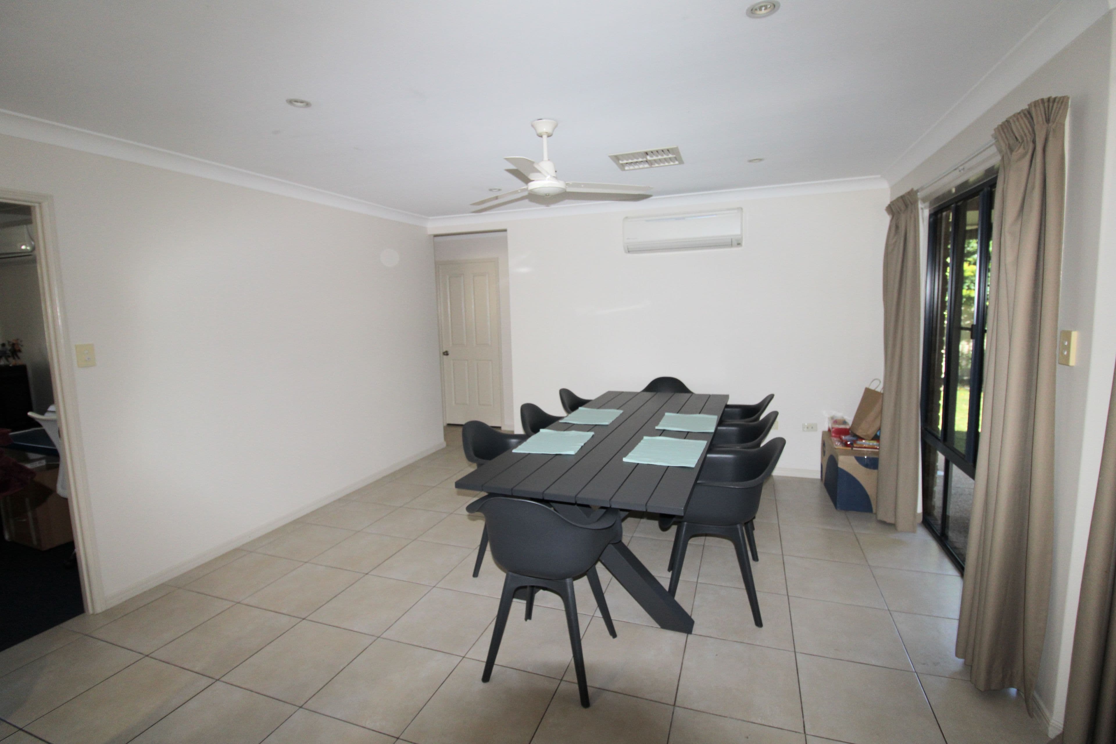 19 Roseanne Road, Emerald QLD 4720, Emerald - Thumbnail 4