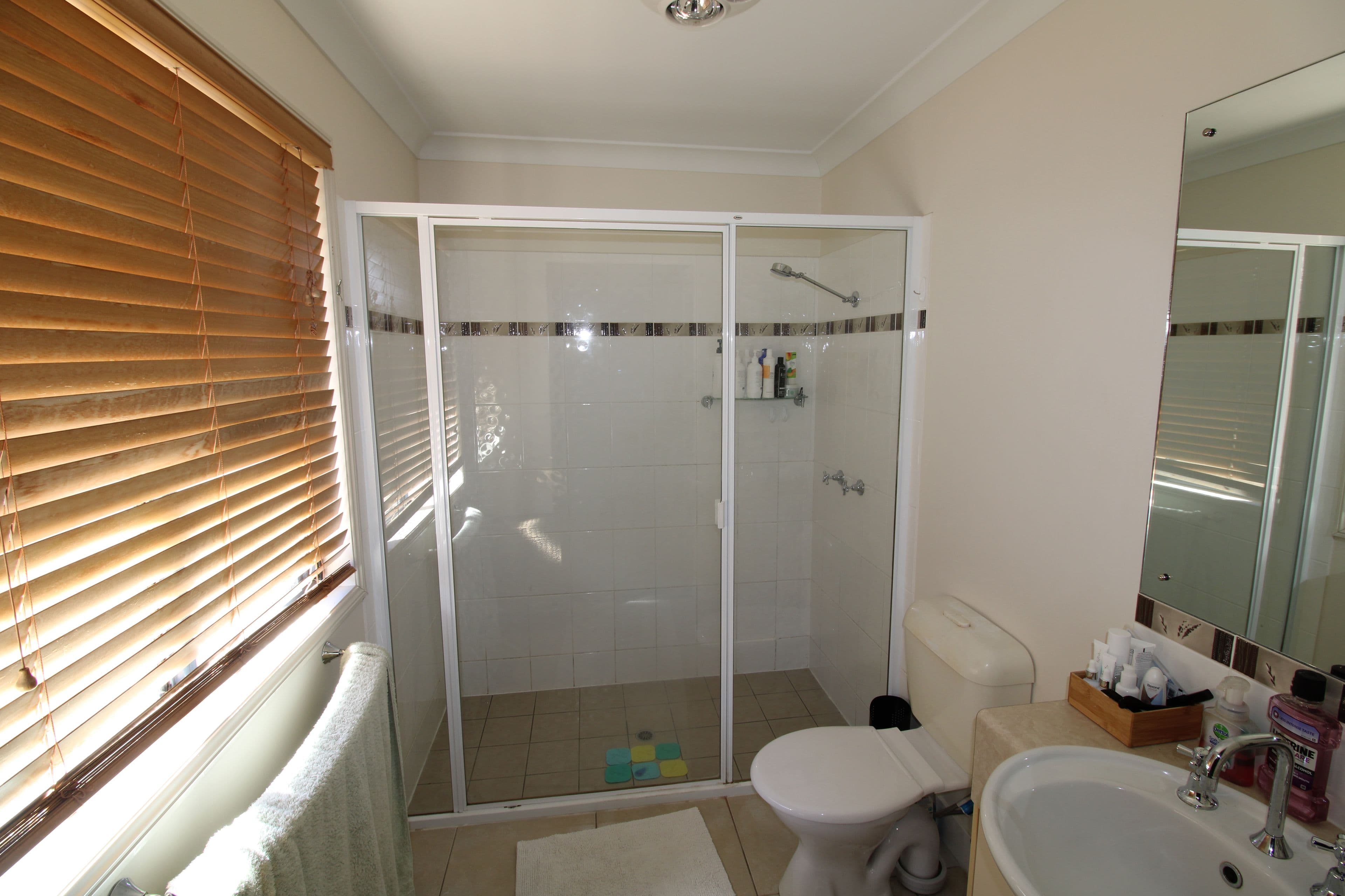 19 Roseanne Road, Emerald QLD 4720, Emerald - Thumbnail 6