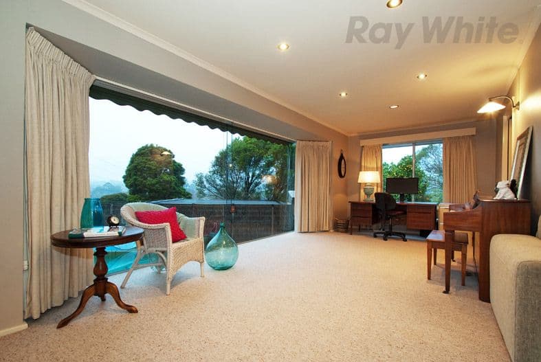 40 CARRONVALE Road, Mooroolbark VIC 3138, Mooroolbark - Thumbnail 4