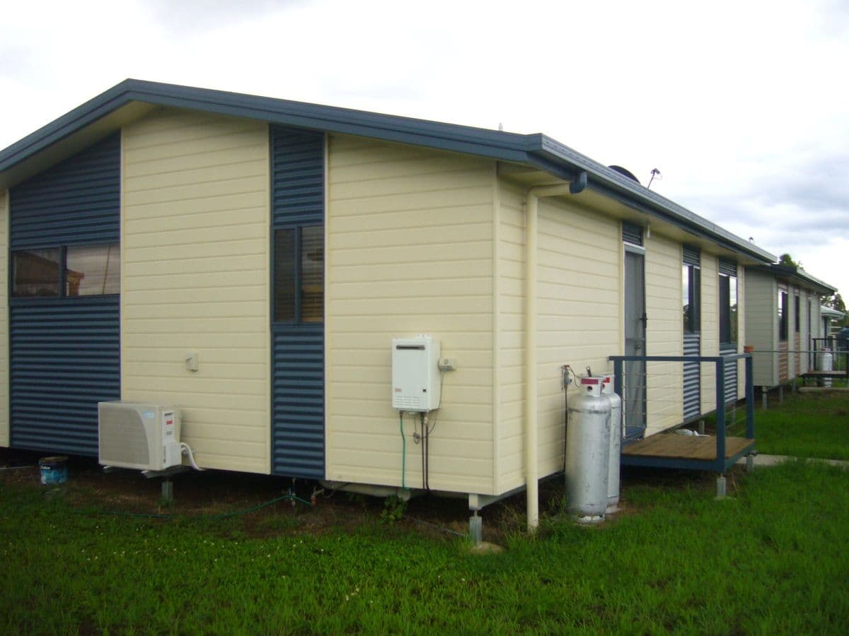 17 Burns Street, Capella QLD 4723, Capella - Thumbnail 2