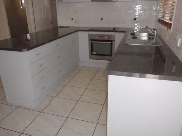 17 Burns Street, Capella QLD 4723, Capella - Thumbnail 3