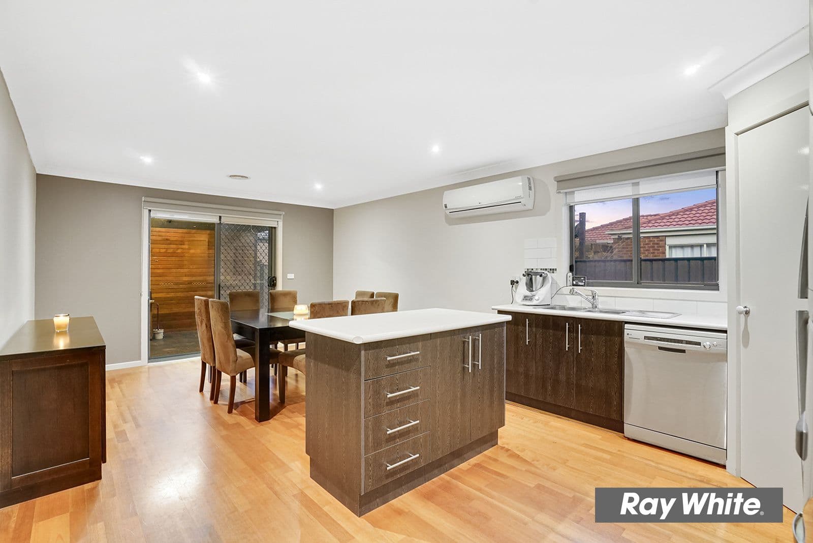 44 Millendon Boulevard, Tarneit VIC 3029, Tarneit - Thumbnail 7