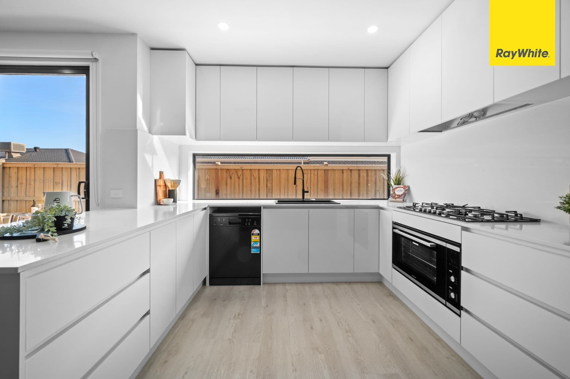 4 Bradford Street, Rockbank VIC 3335, Rockbank - Thumbnail 6