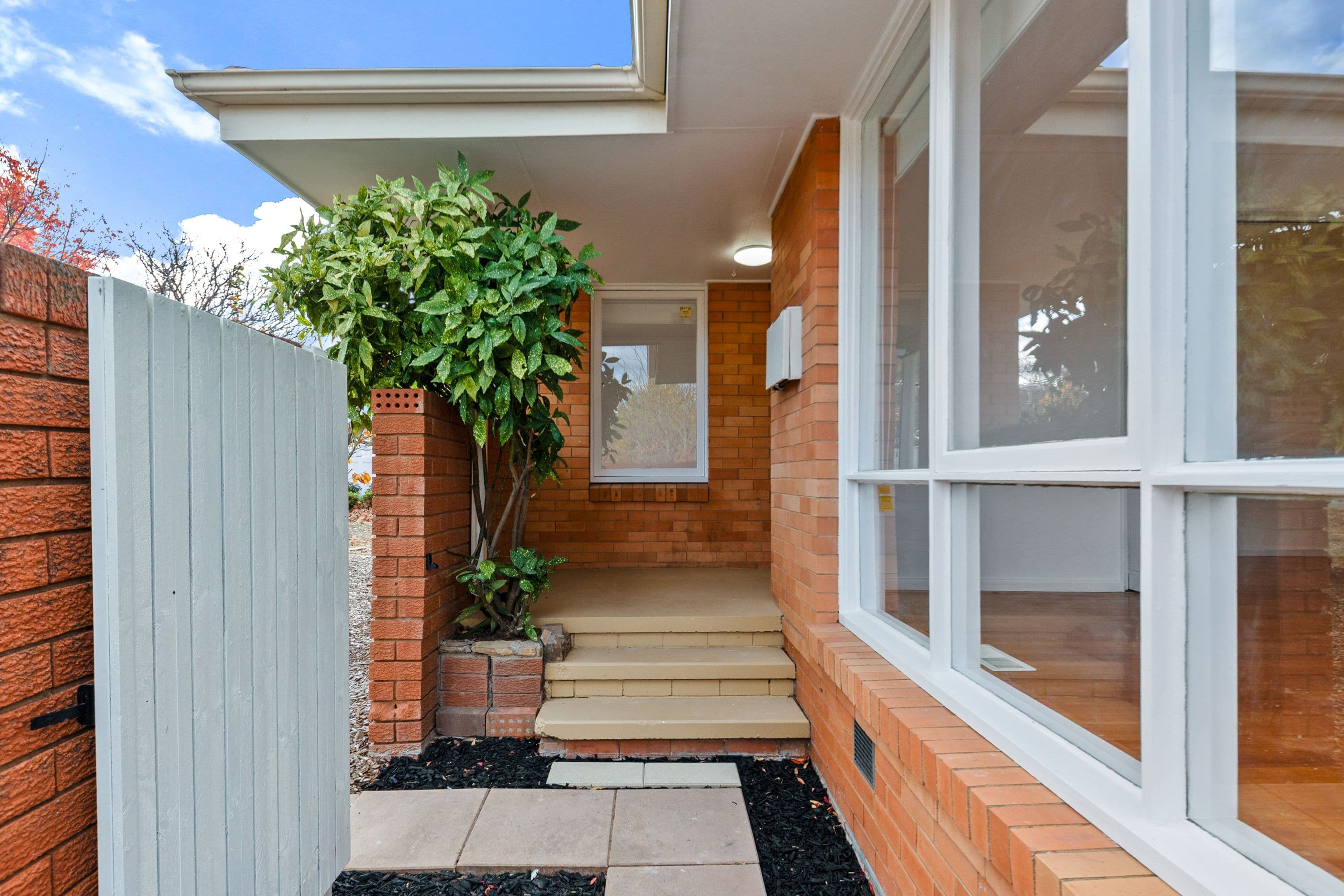 24 Renwick Street, Chifley ACT 2606, Chifley - Thumbnail 2