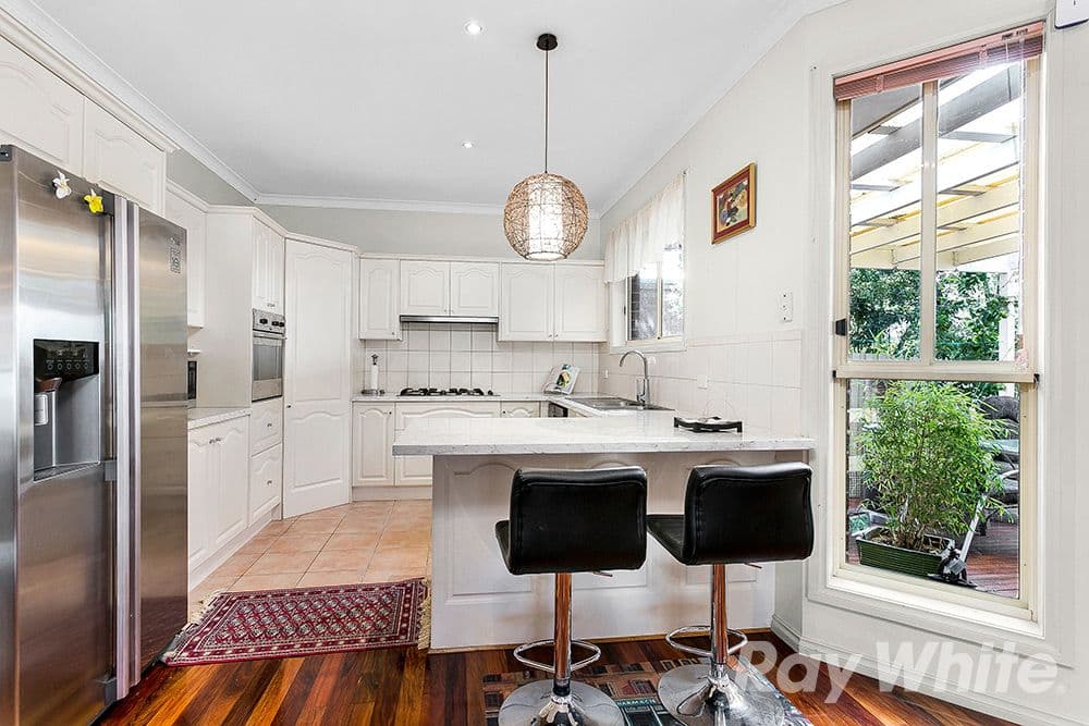 28 Danien Street, Glen Waverley VIC 3150, Glen Waverley - Thumbnail 2
