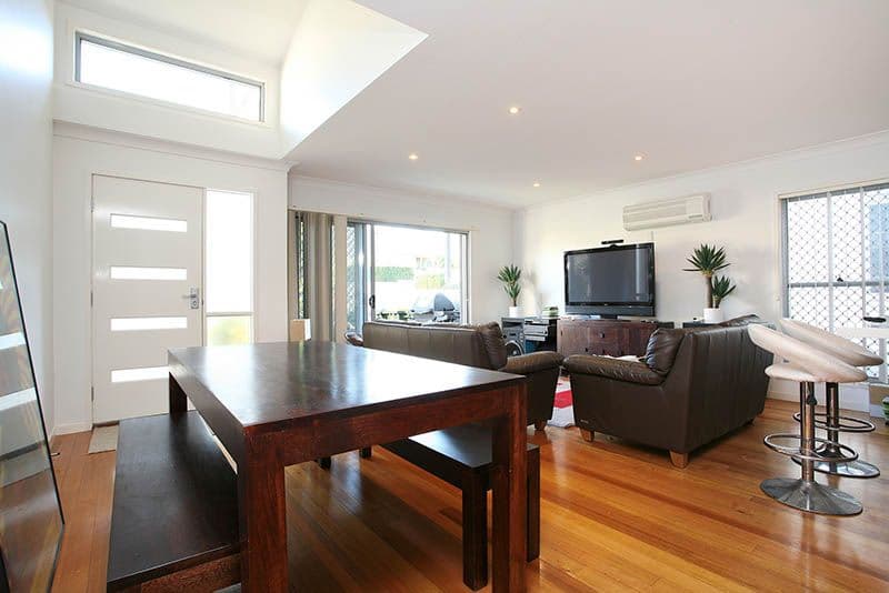 12 Agnes Street, MORNINGSIDE QLD 4170, Morningside - Image 1