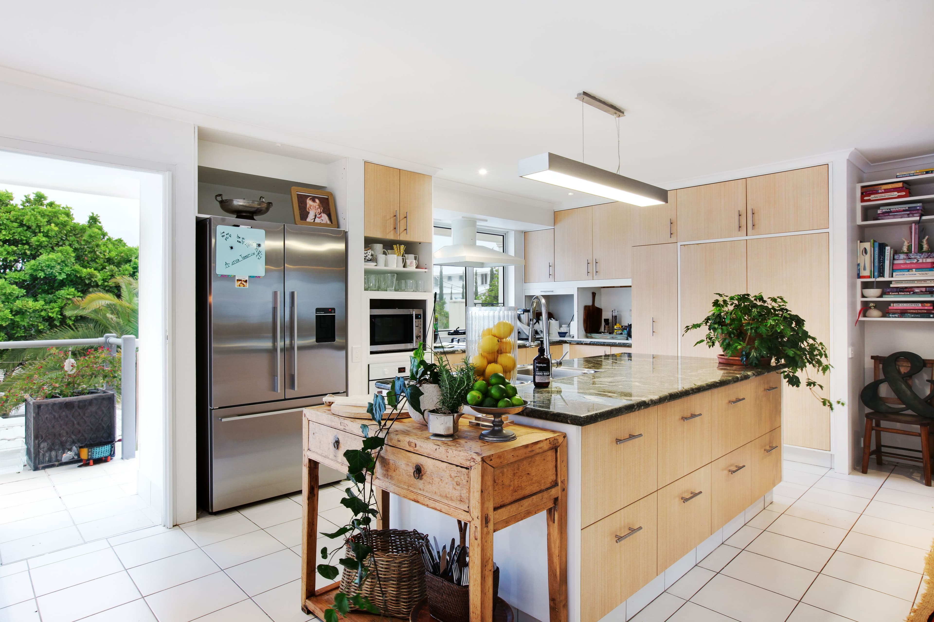 47 Cronin Avenue, Main Beach QLD 4217, Main Beach - Thumbnail 8