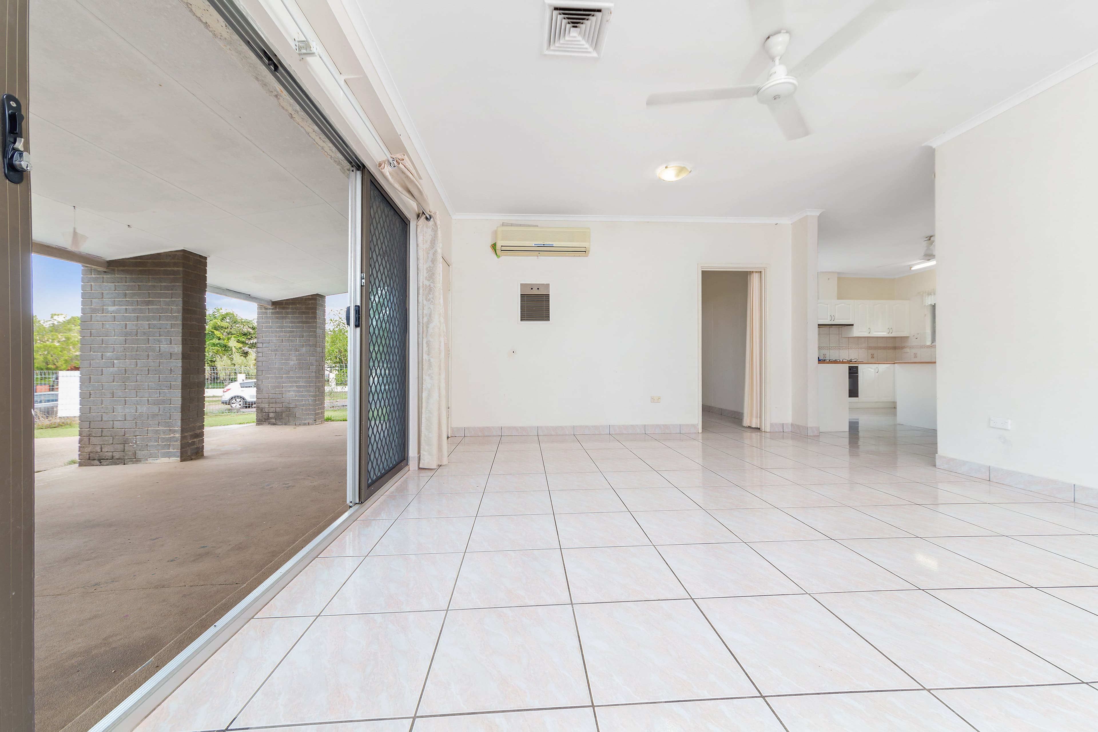 4 Dorrigo Crescent, Karama NT 0812, Karama - Thumbnail 4