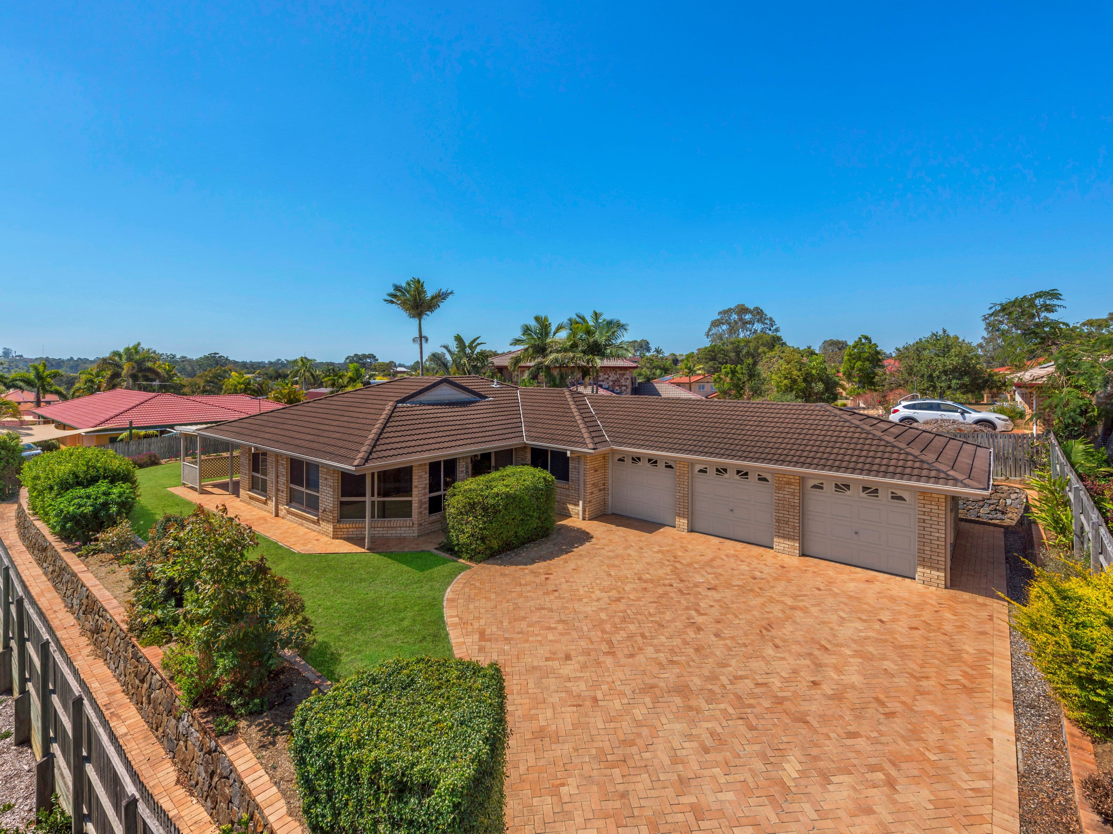 6 McNevin Close, Calderwood, Calderwood - Image 1