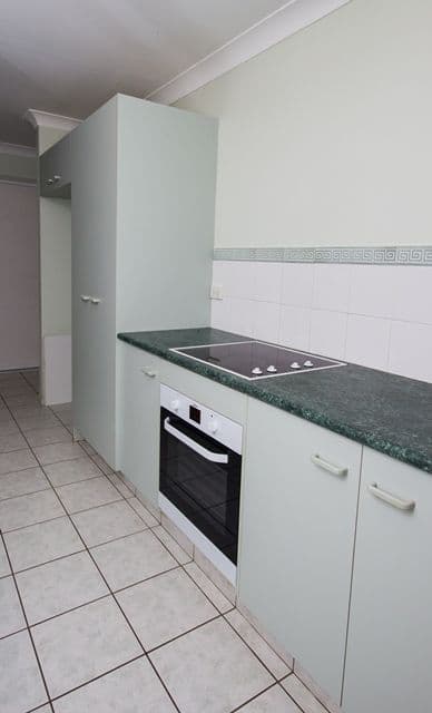 13 Gawain Drive, ORMEAU QLD 4208, Ormeau - Thumbnail 4