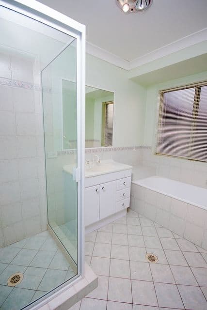 13 Gawain Drive, ORMEAU QLD 4208, Ormeau - Thumbnail 7
