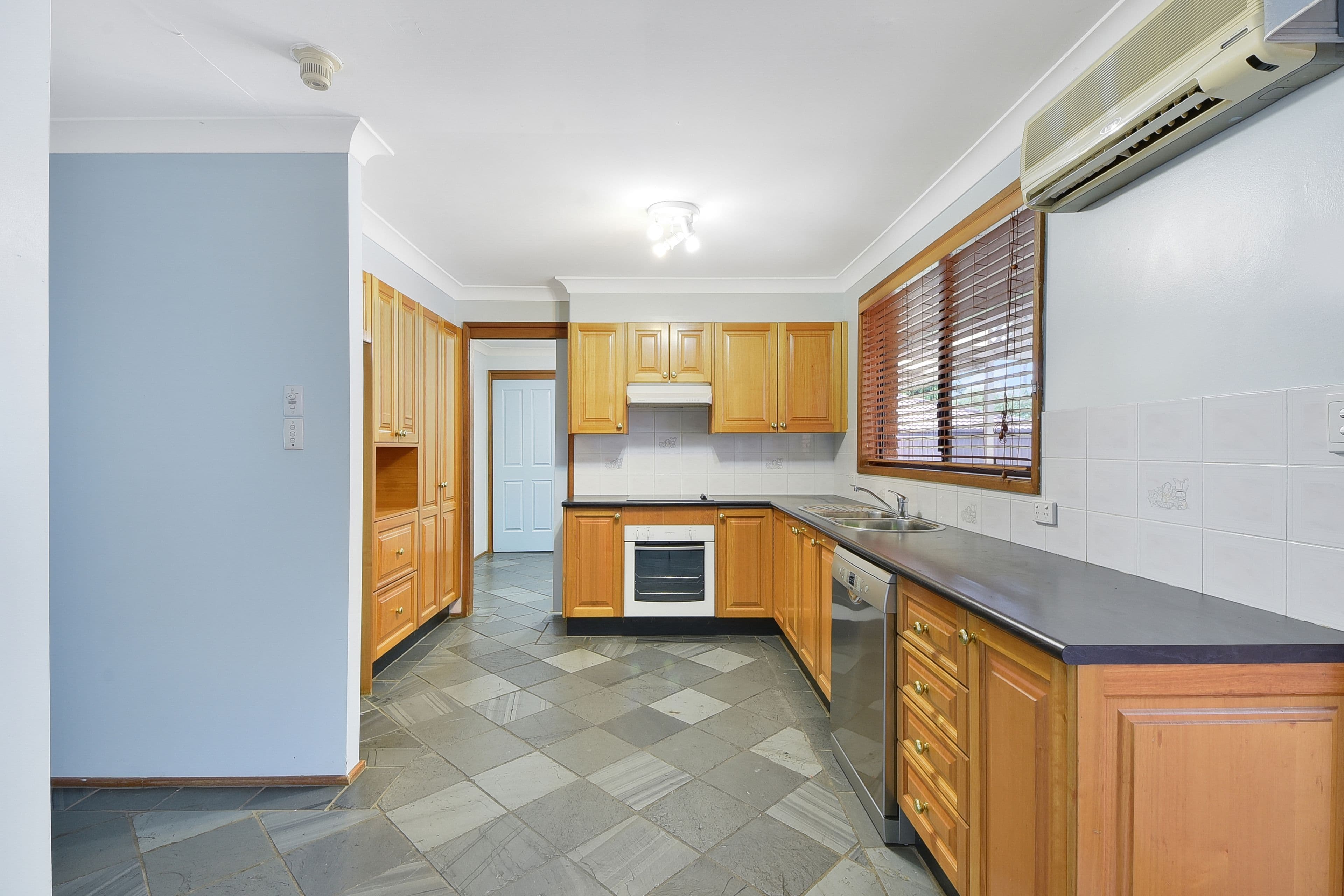 Minto NSW 2566, Minto - Thumbnail 4