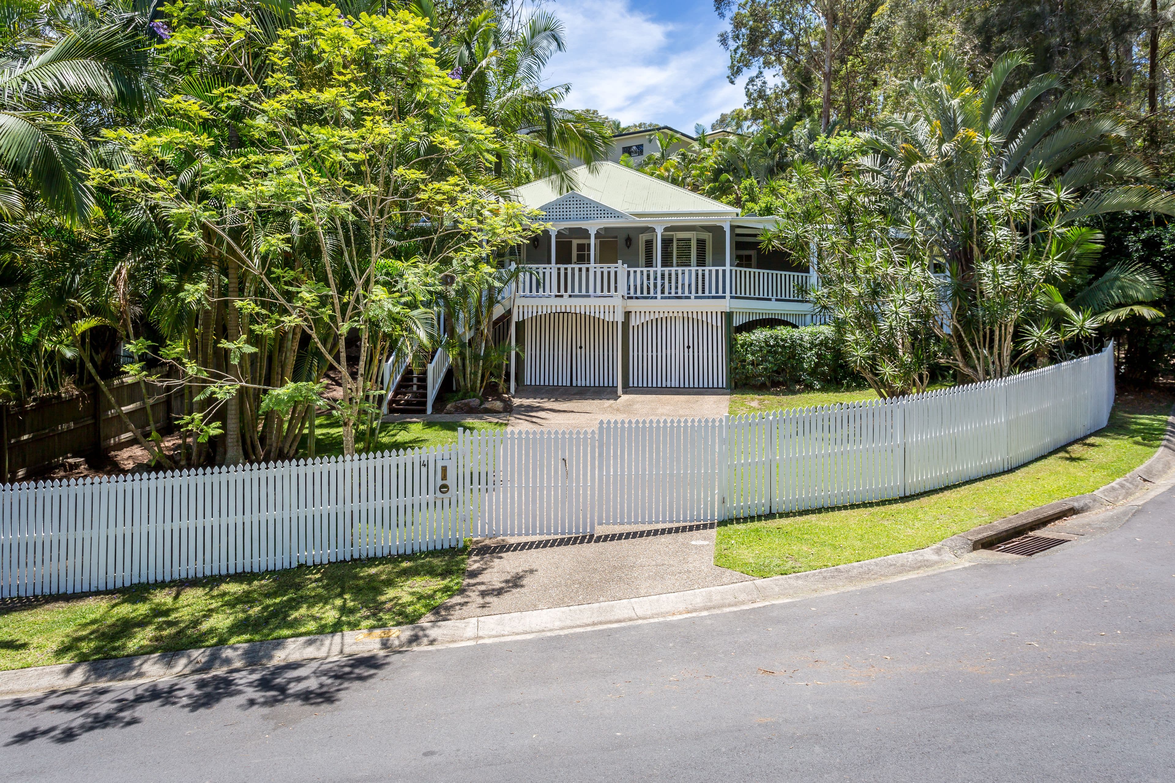 4 Unley Place, ROBINA QLD 4226, Robina - Thumbnail 2