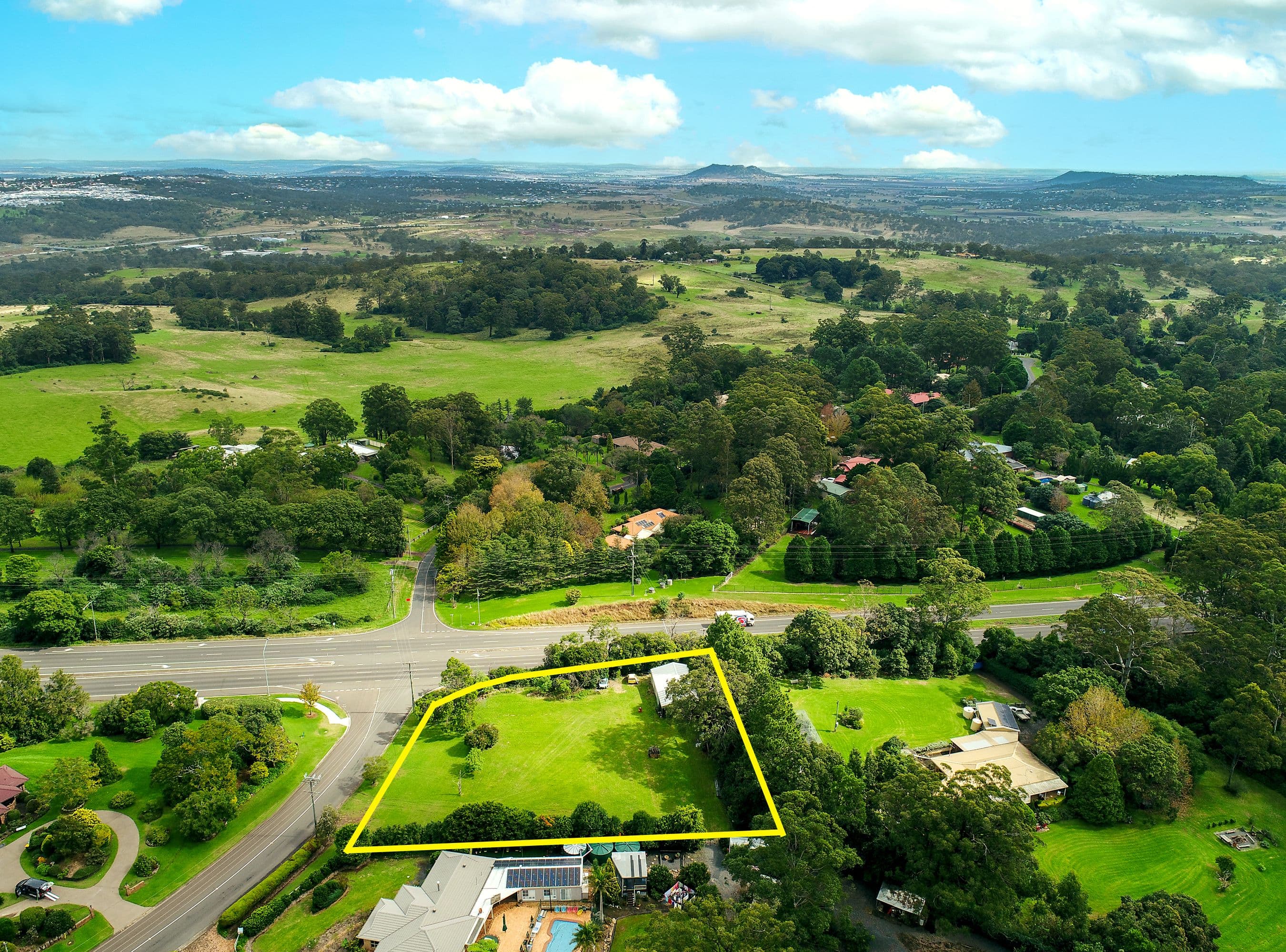 36 Grey Gums Drive, Blue Mountain Heights QLD 4350, Blue Mountain Heights - Thumbnail 3