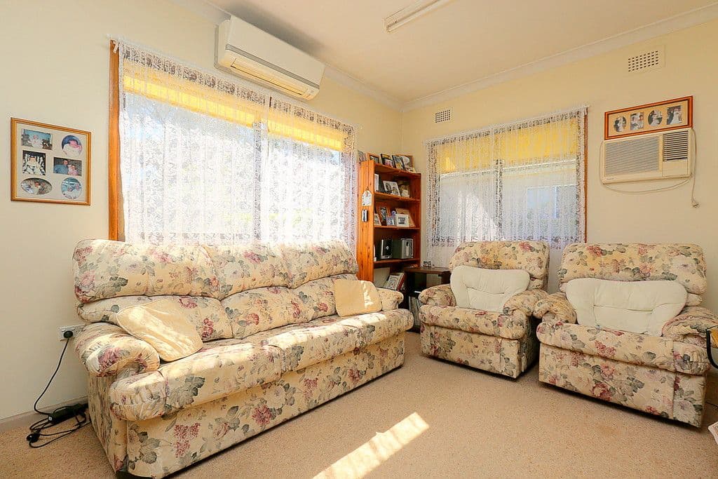 42 Uranus Road, Padstow - Thumbnail 2