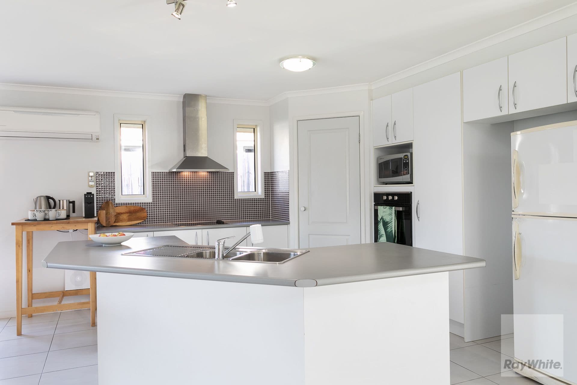 19 Aspen Place, Redland Bay QLD 4165, Redland Bay - Thumbnail 3