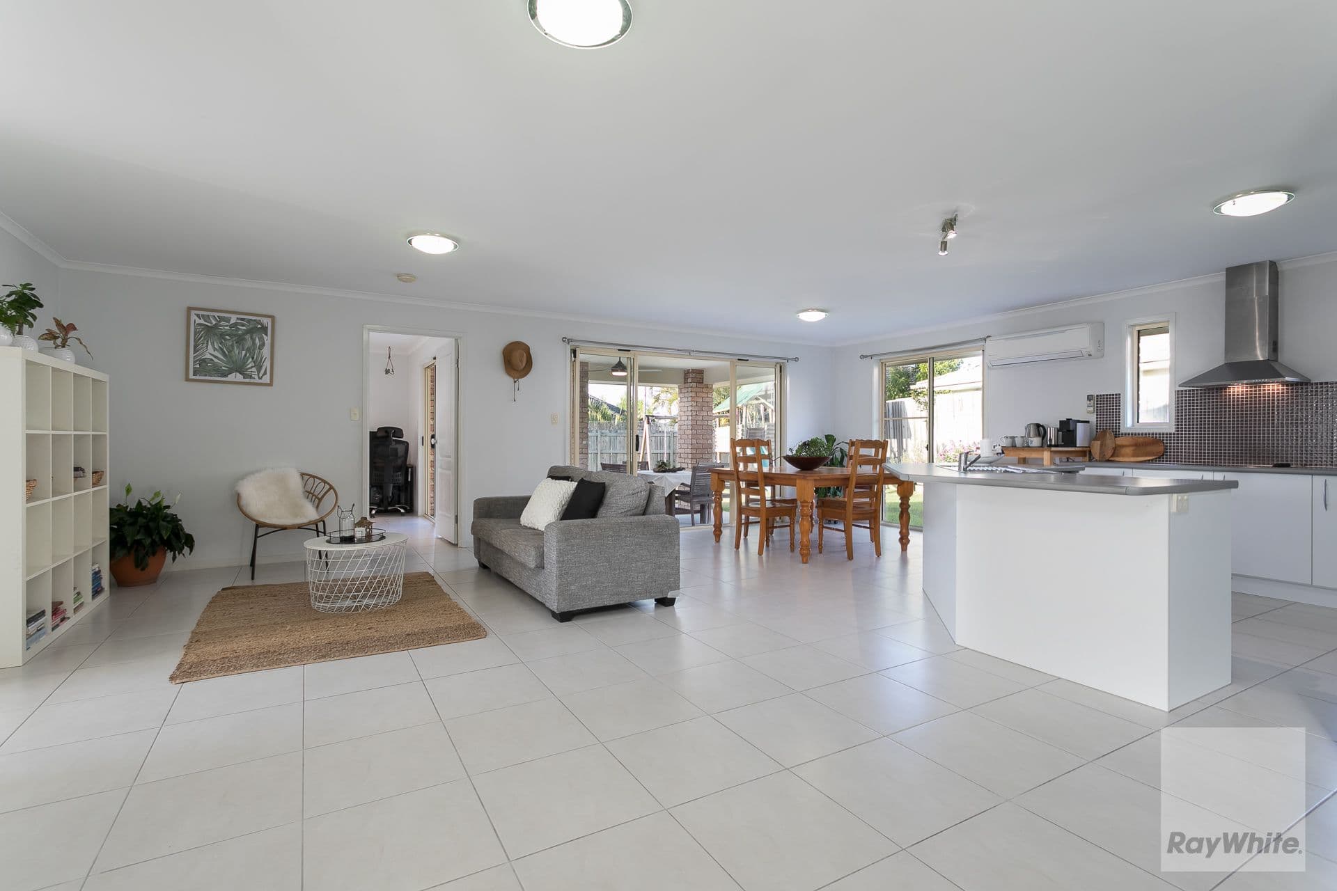 19 Aspen Place, Redland Bay QLD 4165, Redland Bay - Thumbnail 5