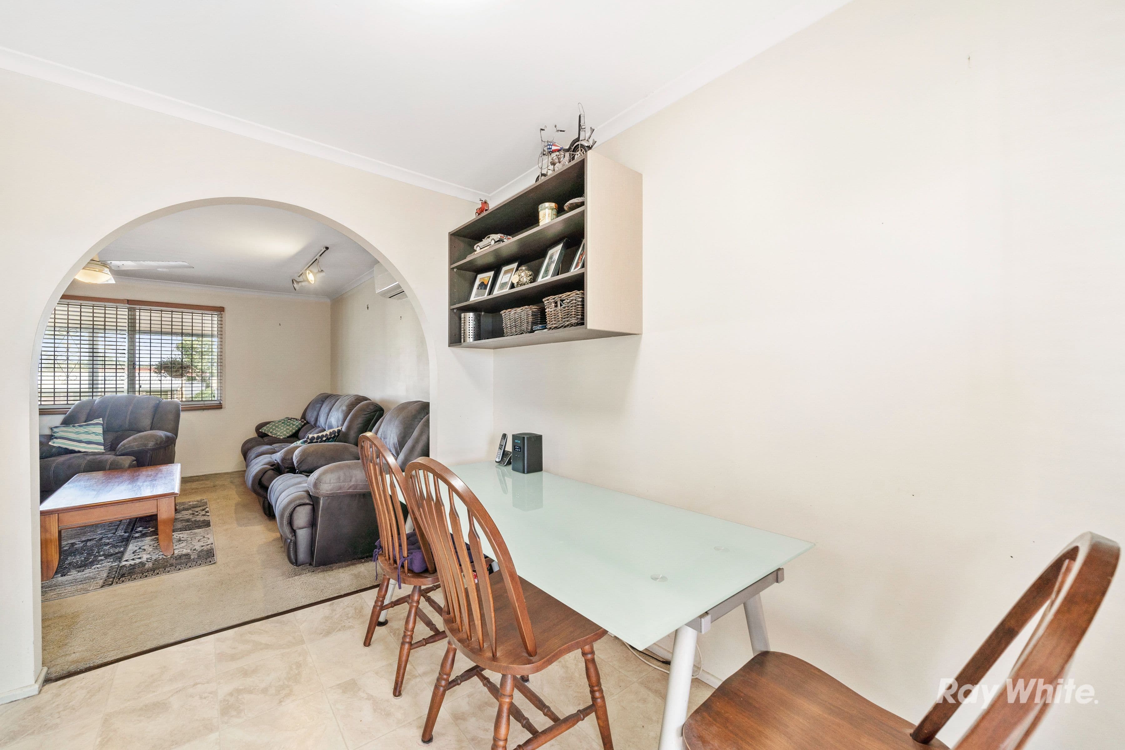 42 Limerick Drive, Crestmead QLD 4132, Crestmead - Thumbnail 4