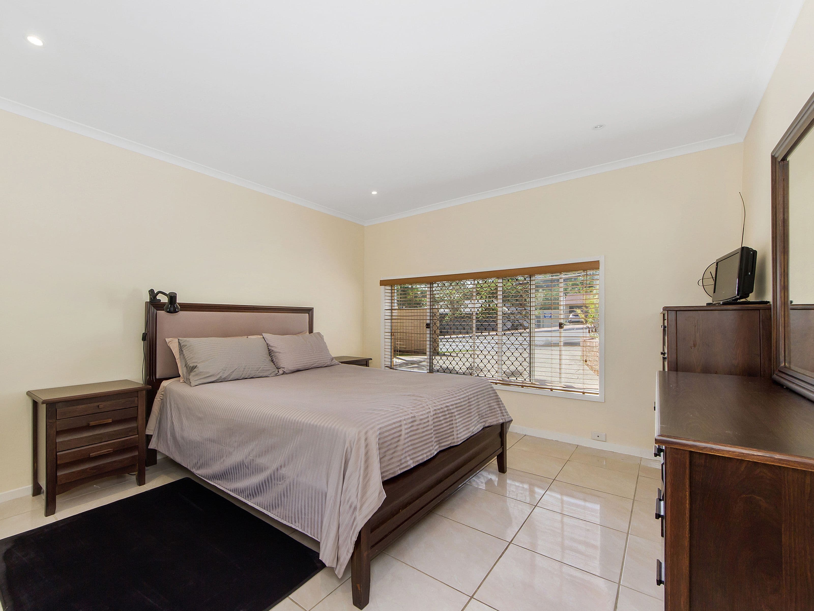 3 Currumburra Road, Ashmore QLD 4214, Ashmore - Thumbnail 7