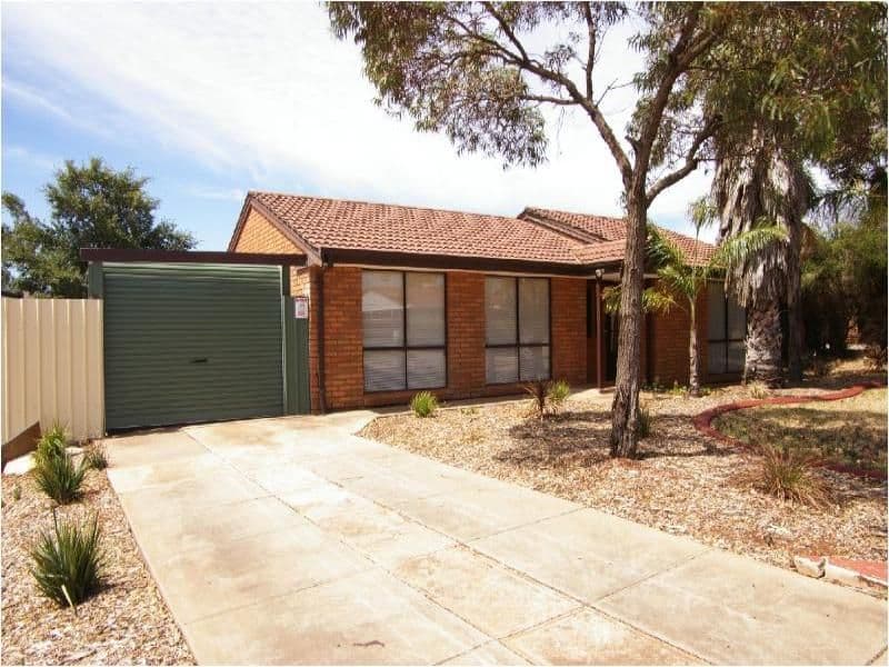 10 London Court, Craigmore SA 5114, Craigmore - Image 1