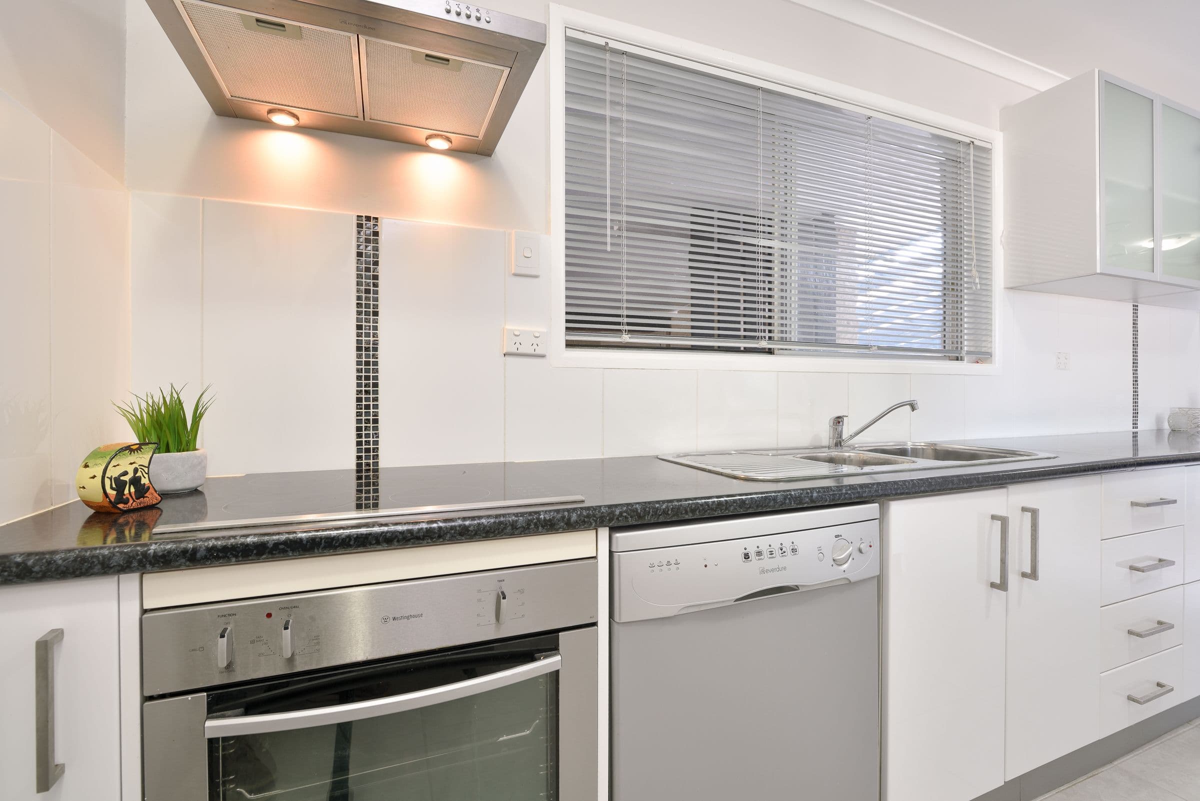 38 Illawarra Drive, Kin Kora QLD 4680, Kin Kora - Thumbnail 6