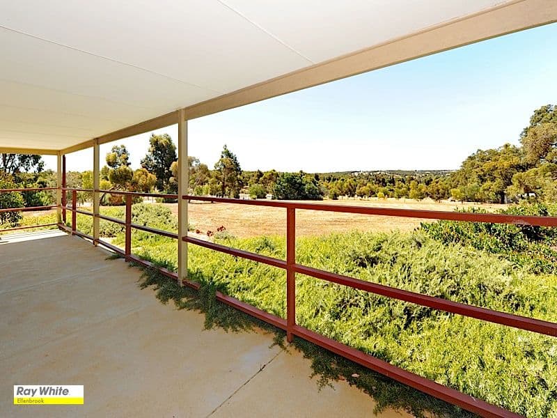 6 Murray Grey Circle, LOWER CHITTERING WA 6084, Lower Chittering - Thumbnail 3