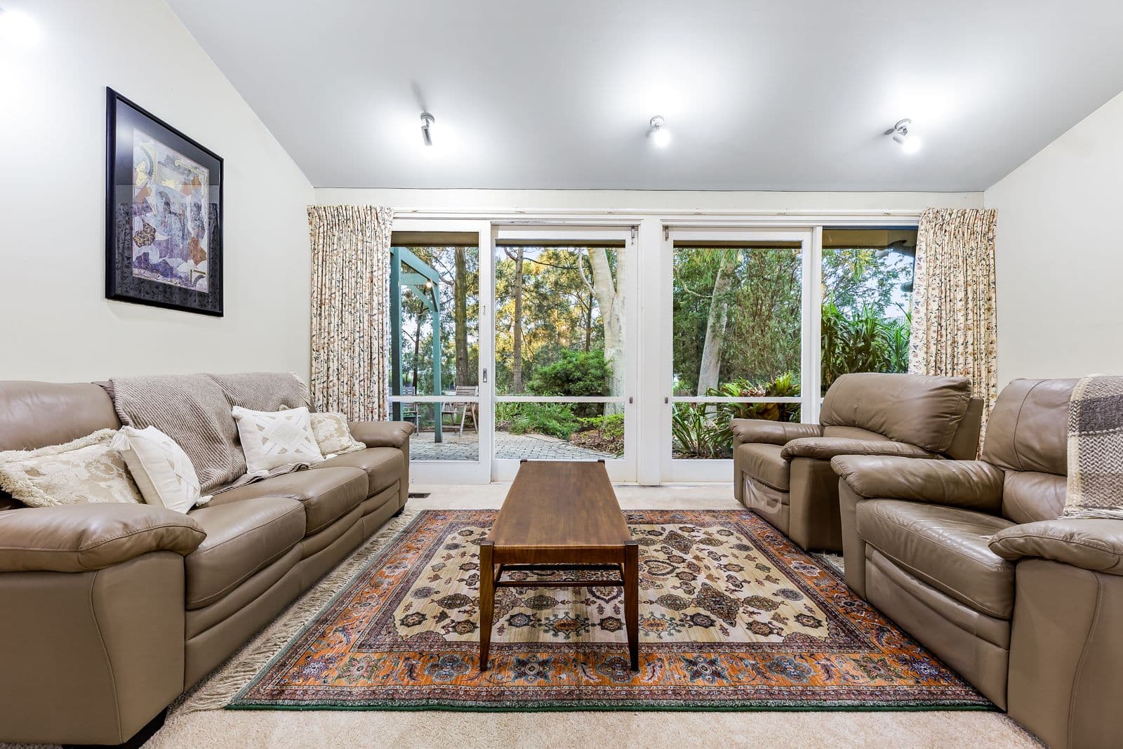 6 Prospector Court, Wheelers Hill VIC 3150, Wheelers Hill - Thumbnail 3