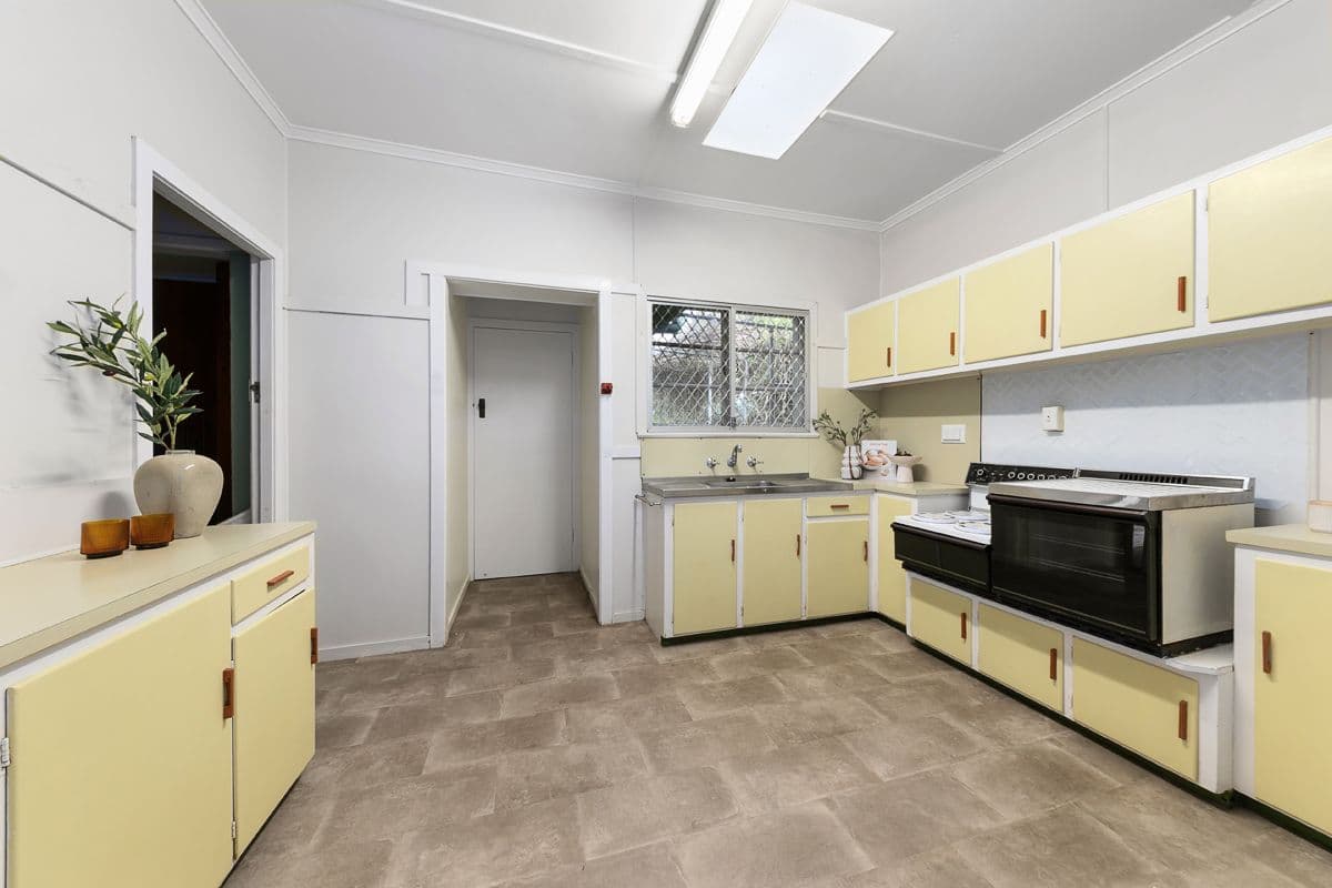 154 Victoria Avenue, Chelmer QLD 4068, Chelmer - Thumbnail 4