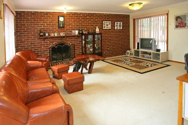 2 Kurrajong Drive, ALTONA MEADOWS VIC 3028, Altona Meadows - Thumbnail 3