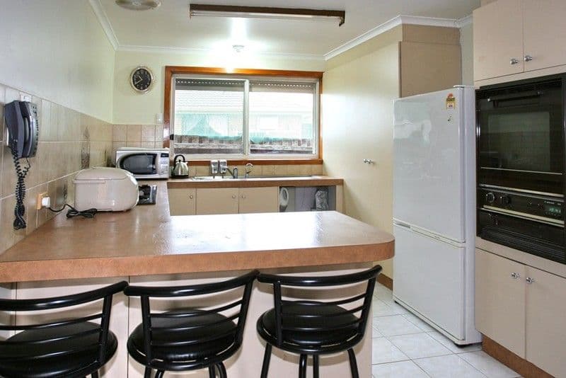 2 Kurrajong Drive, ALTONA MEADOWS VIC 3028, Altona Meadows - Thumbnail 5