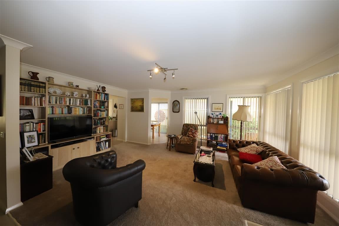 3 Chisholm Place, Tumut NSW 2720, Tumut - Thumbnail 2