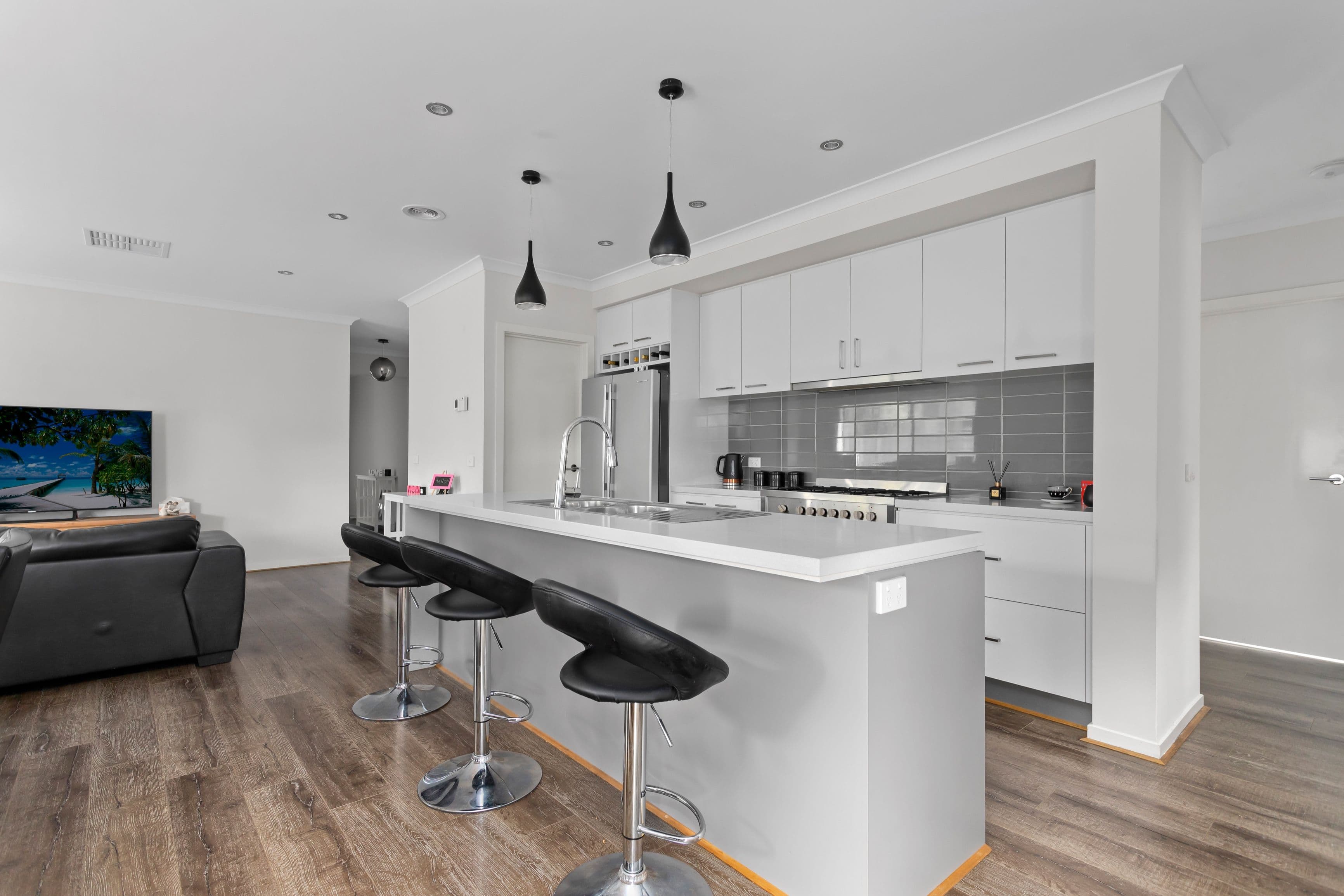 183 Painted Hills Road, Doreen VIC 3754, Doreen - Thumbnail 2