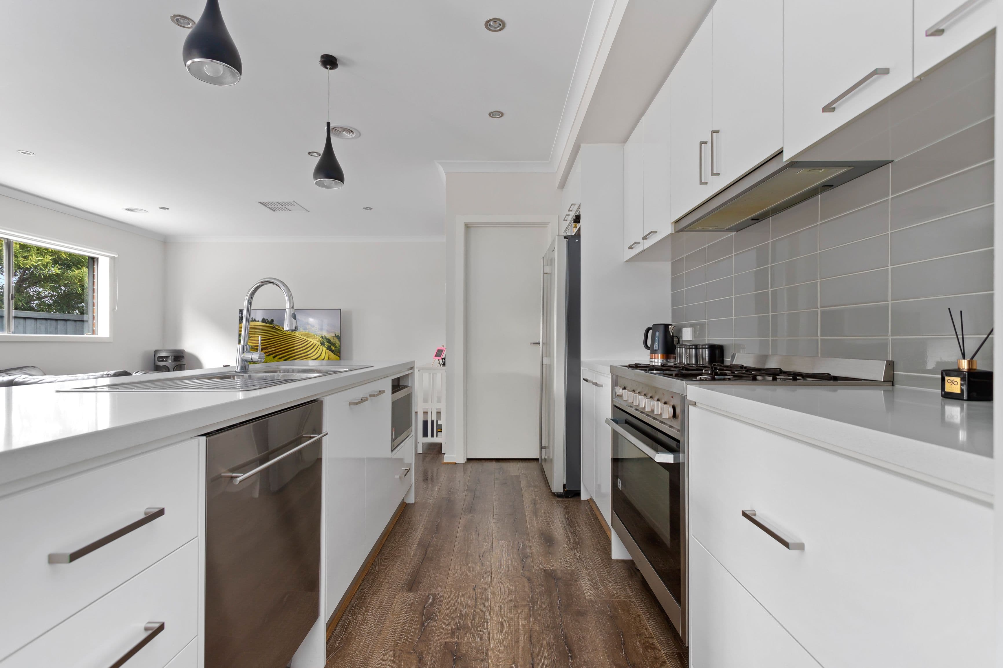 183 Painted Hills Road, Doreen VIC 3754, Doreen - Thumbnail 4