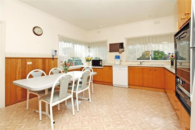 8 Ladd Street, WATSONIA VIC 3087, Watsonia - Thumbnail 3