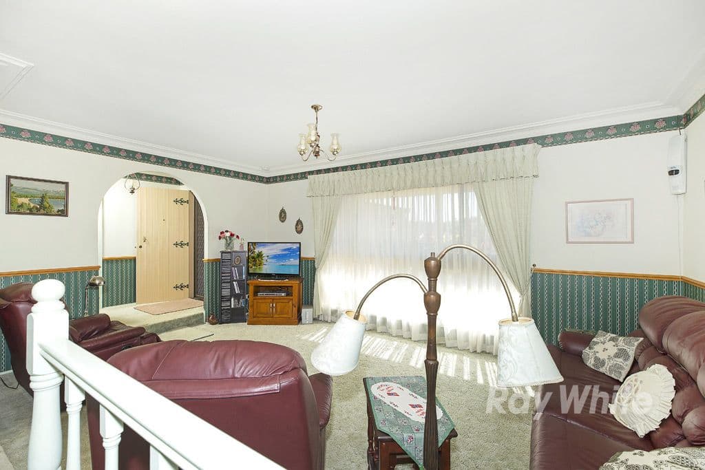 2 Hampton Street, Toronto - Thumbnail 2