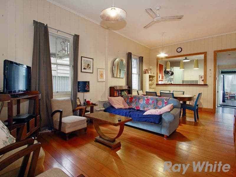 17 Ruth Street, WILSTON QLD 4051, Wilston - Thumbnail 2