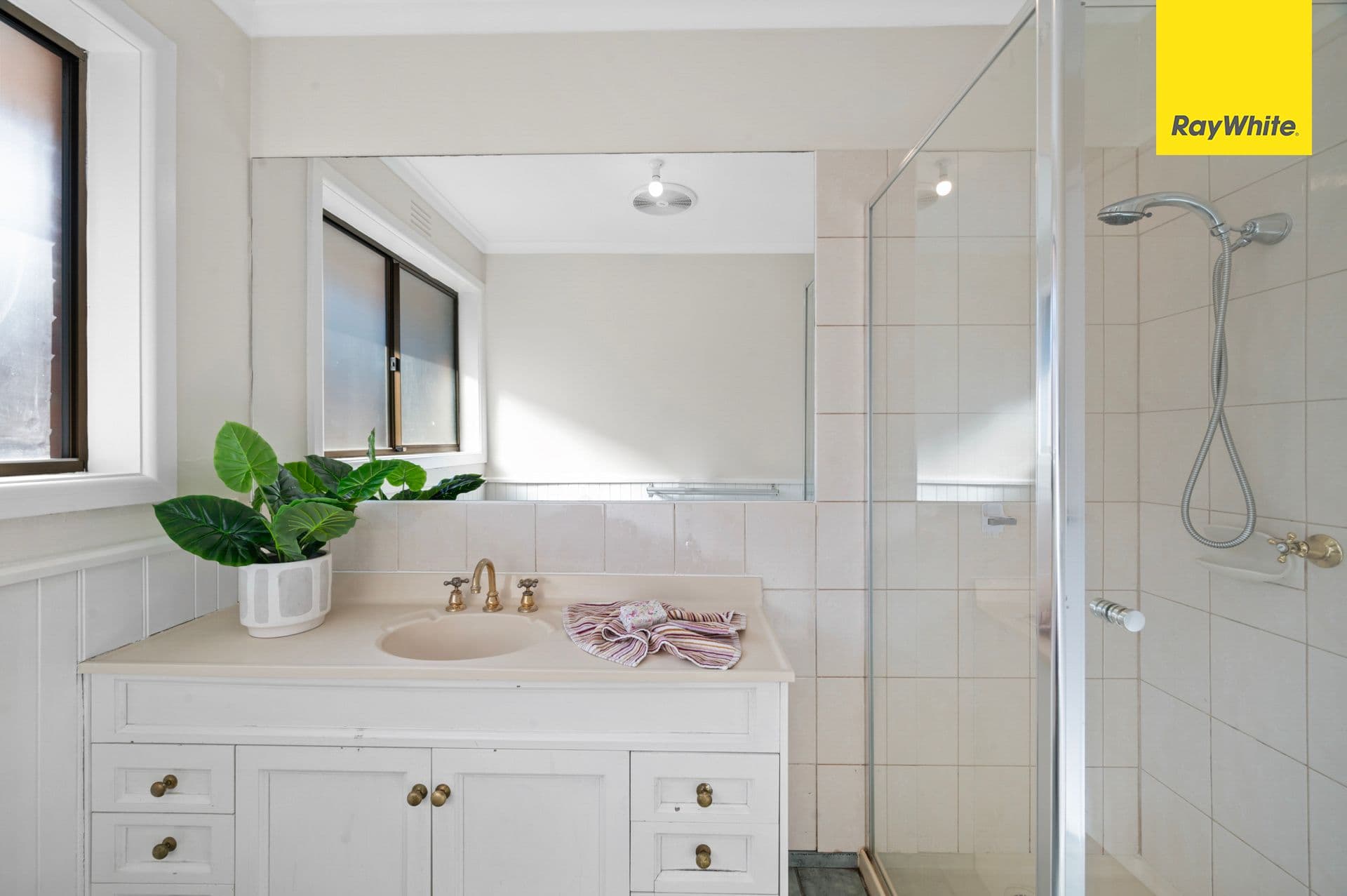 17 Milverton Street, Melton VIC 3337, Melton - Thumbnail 6