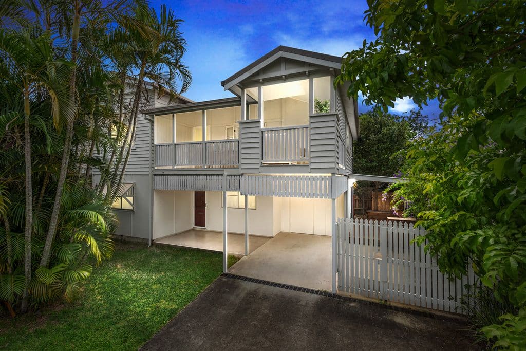 17 Beatrice Street, Hawthorne QLD 4171, Hawthorne - Image 1