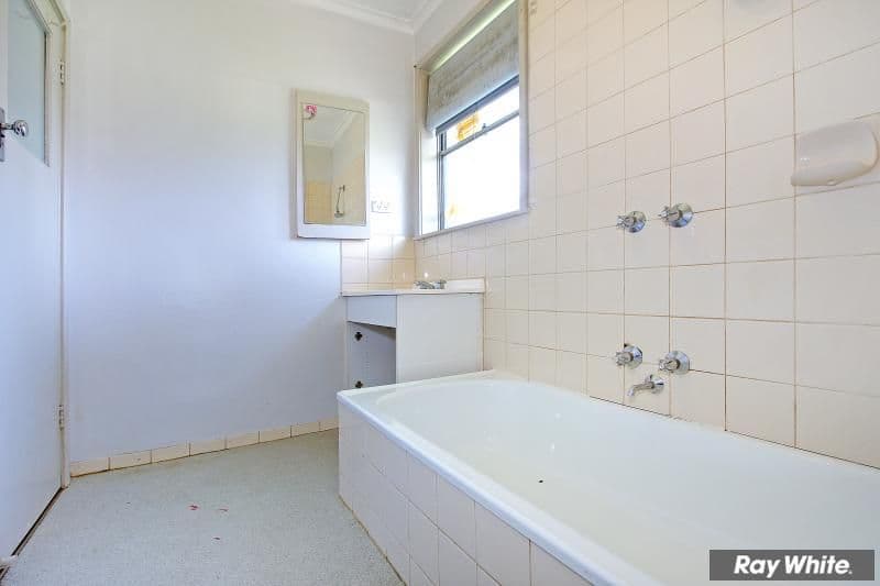 10  Robertson Drive, MORNINGTON VIC 3931, Mornington - Thumbnail 8
