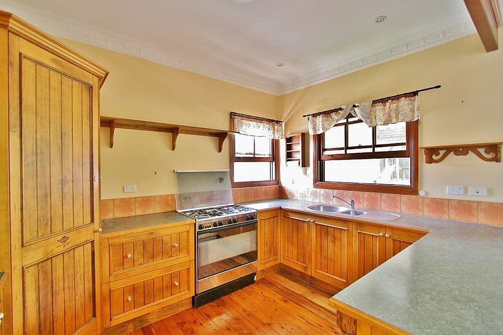 118 Layard Street, Holland Park QLD 4121, Holland Park - Thumbnail 2