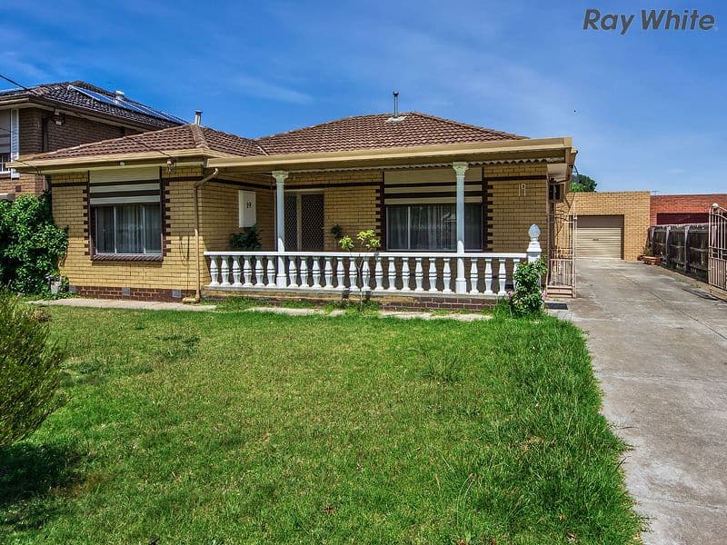 19 George Street, ST ALBANS VIC 3021, St Albans - Thumbnail 2
