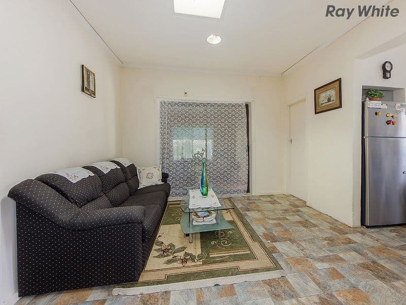 19 George Street, ST ALBANS VIC 3021, St Albans - Thumbnail 4