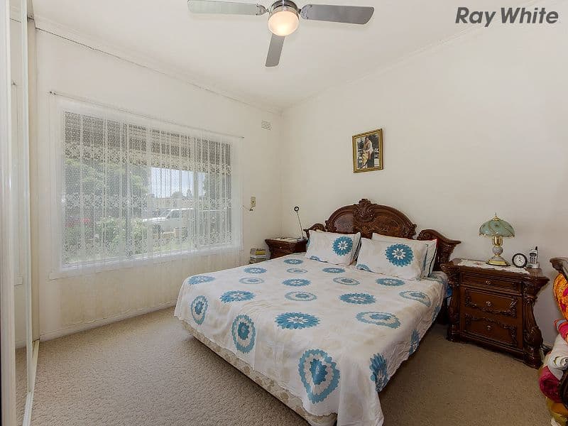 19 George Street, ST ALBANS VIC 3021, St Albans - Thumbnail 6