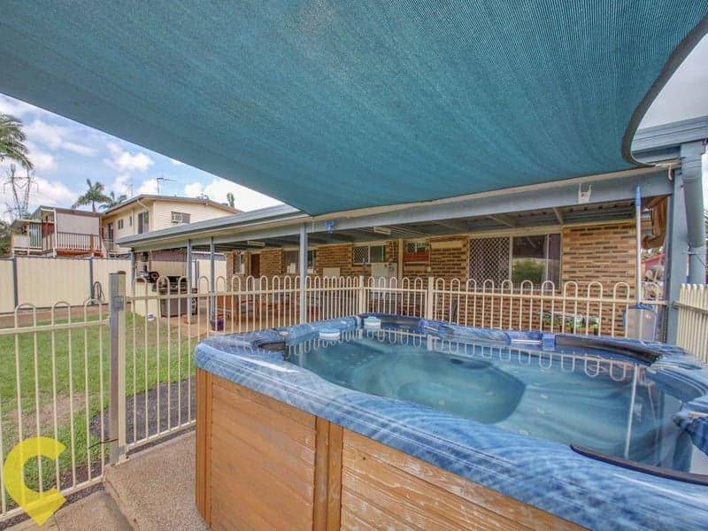 18 Wairoa Drive, Strathpine - Thumbnail 4
