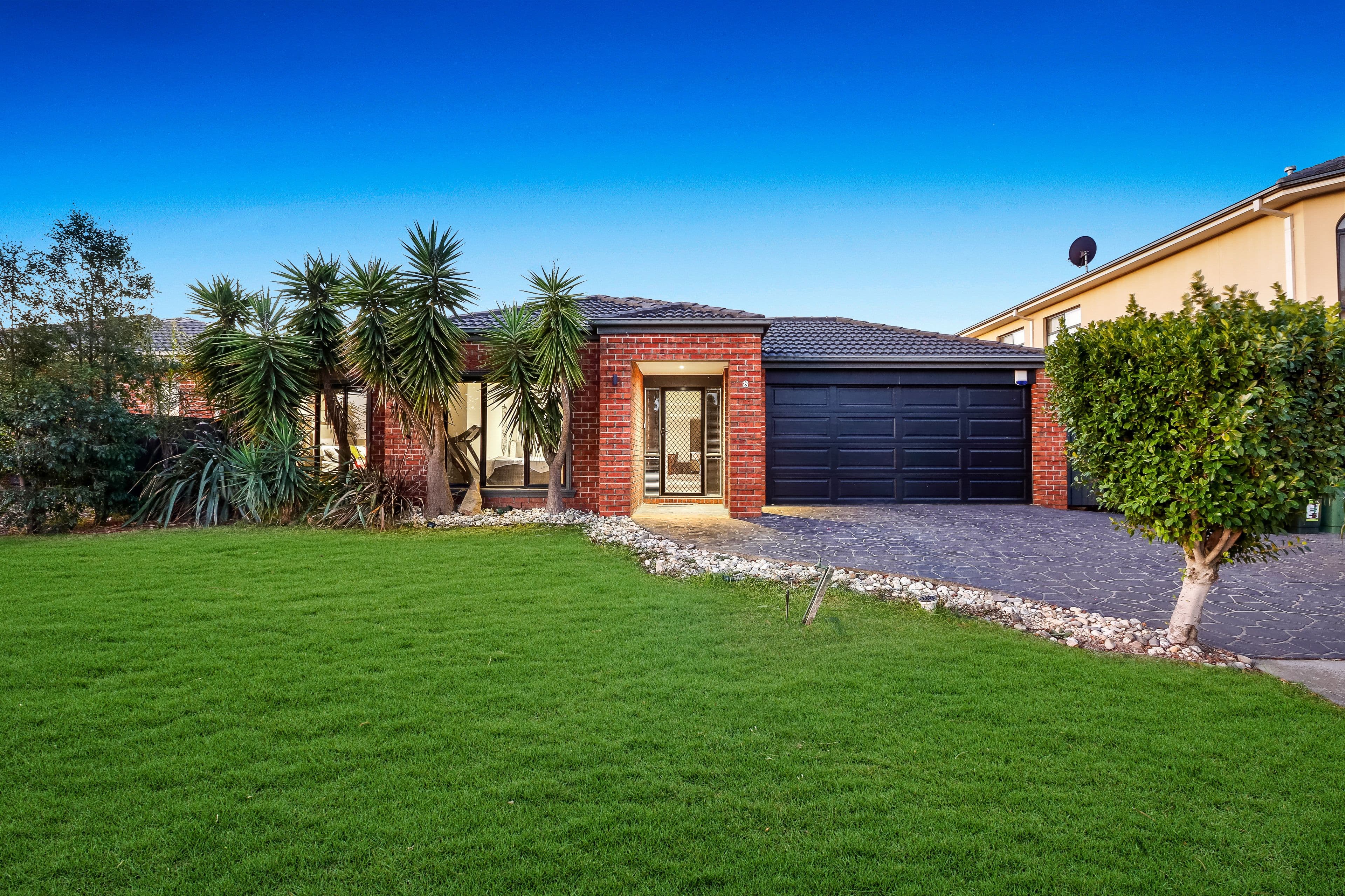 8 Markham Court, Roxburgh Park VIC 3064, Roxburgh Park - Image 1