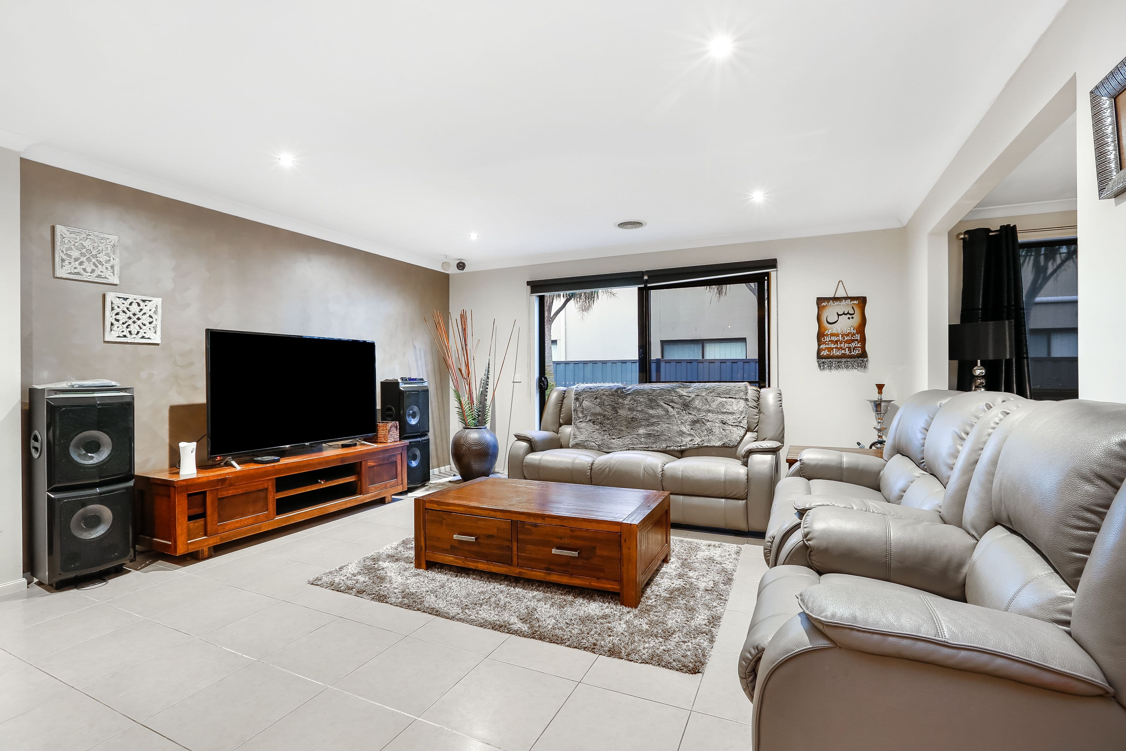 8 Markham Court, Roxburgh Park VIC 3064, Roxburgh Park - Thumbnail 4